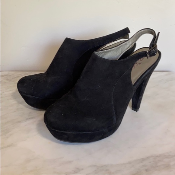 NWOB ...me too Black Suede Slingback Heels - Picture 1 of 9